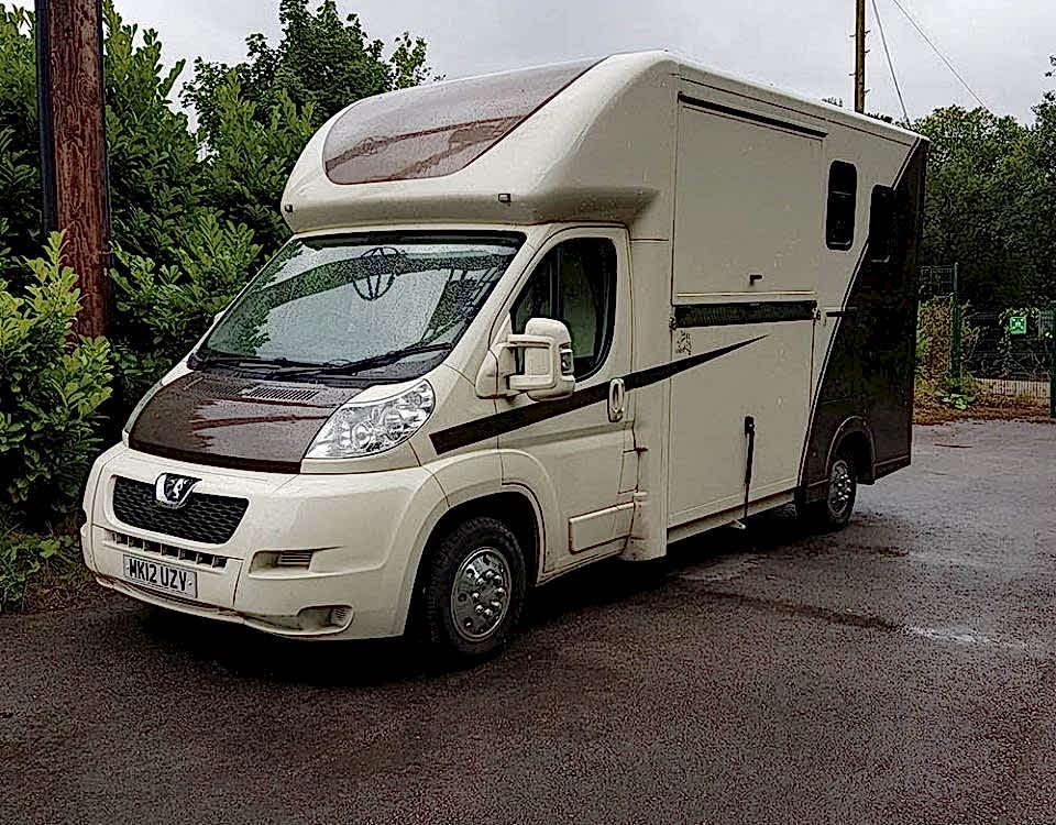 Brown and Cream Horse Box